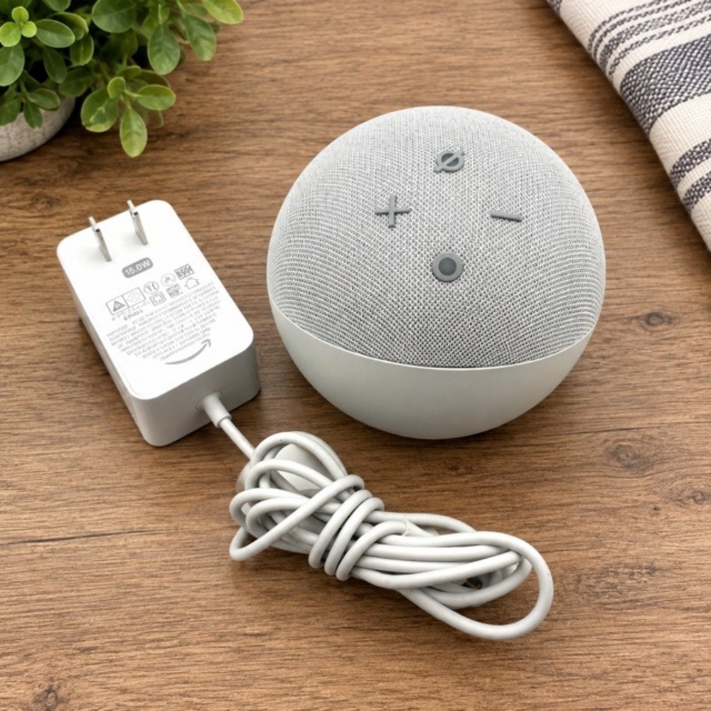 Amazon Echo Dot 4th Gen Alexa Smart Speaker B7W64E White w/ Power Adapter
